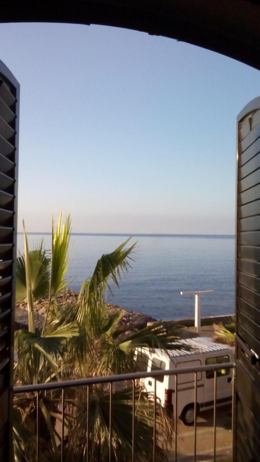 Вилла Casa De Sueno En La Playa Адра Экстерьер фото